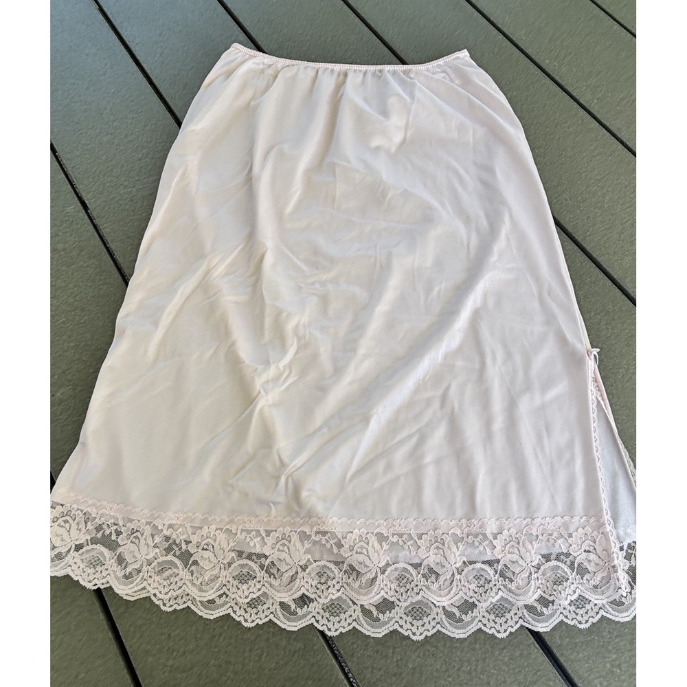 Vintage Pink Book Half Slip With Lace Detail Size Large Trim Slit - Picture 2 of 7